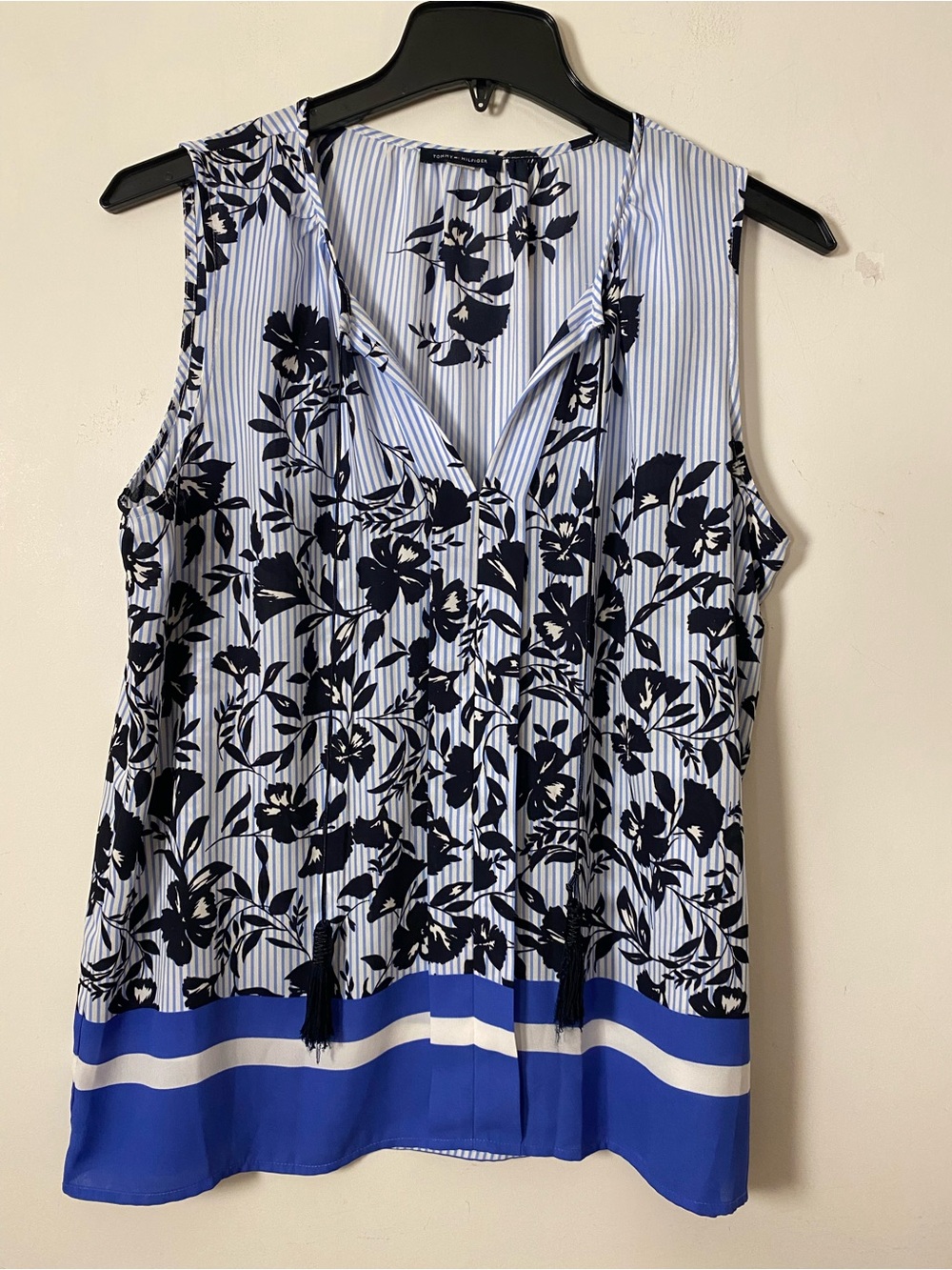 Tommy Hilfiger Sleeveless Blue Floral Stripe V-Neck Top with tassel ties